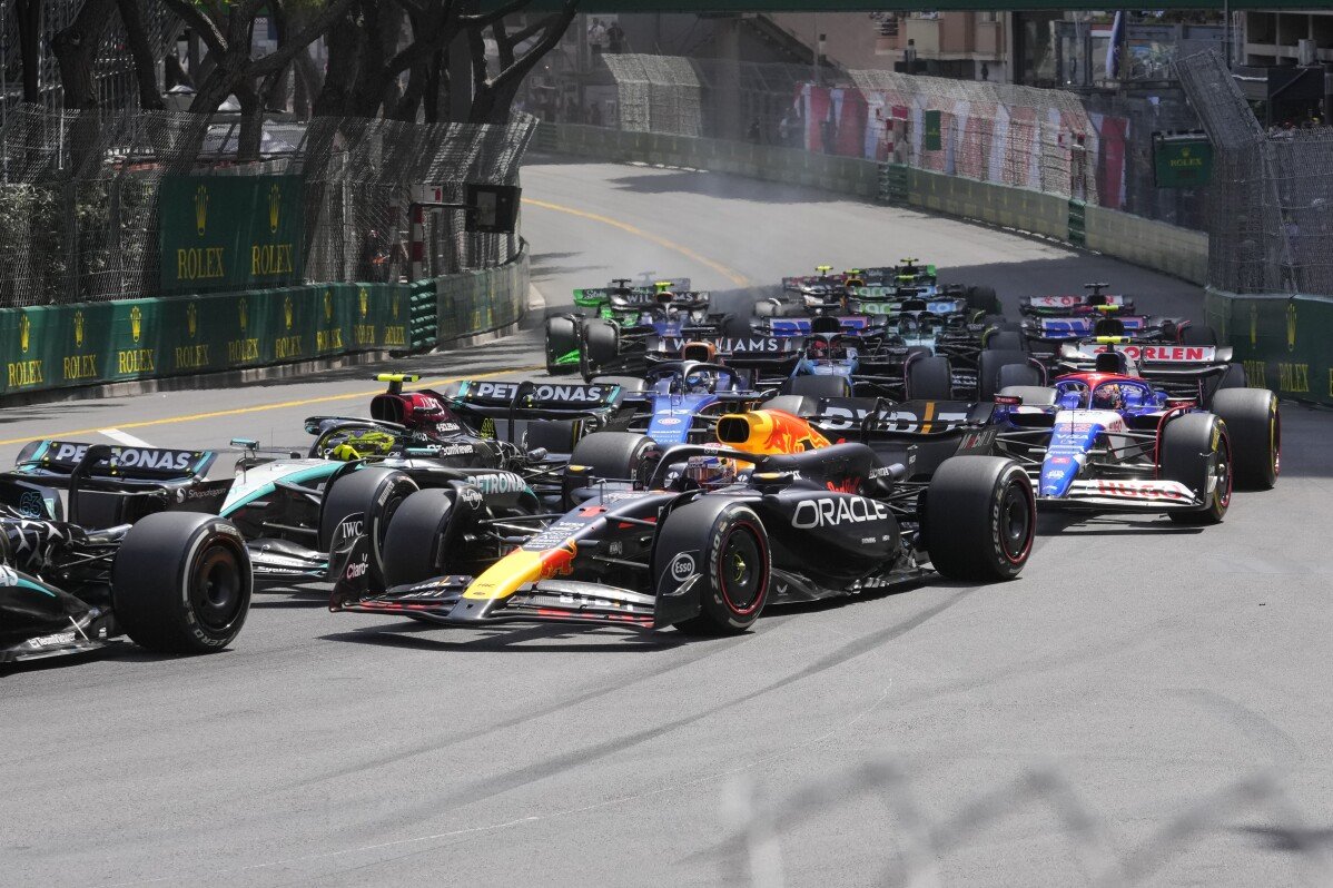 Charles Leclerc dari Ferrari Menangkan GP F1 Monaco setelah Kecelakaan di Lap-1 mengeliminasi Perez dan 2 mobil lainnya